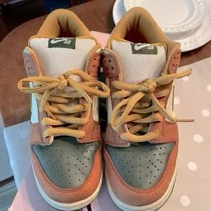 Shoes | Nike Sb Dunk Low Vapour Mineral Yellow | Poshmark